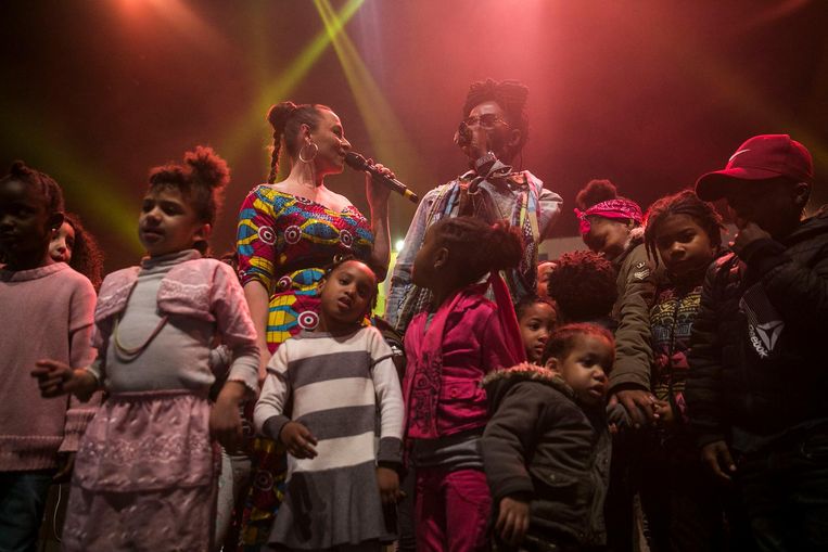 Trijntje Oosterhuis en Kenny G Beeld Amaury Miller