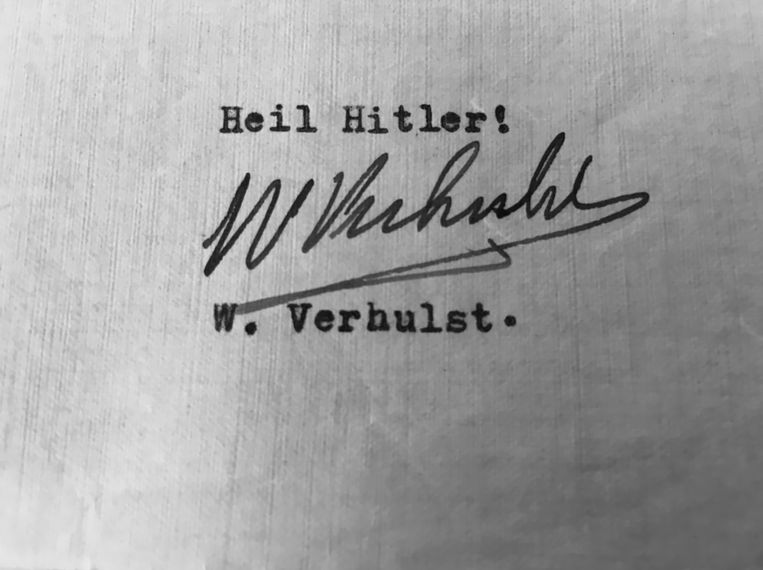 Heil Hitler-handtekening van Willem Verhulst. ‘De opgang’ van Stefan Hertmans heeft alles in zich om incontournable te worden op de rijkgevulde planken over WO II en collaboratie. Beeld RV
