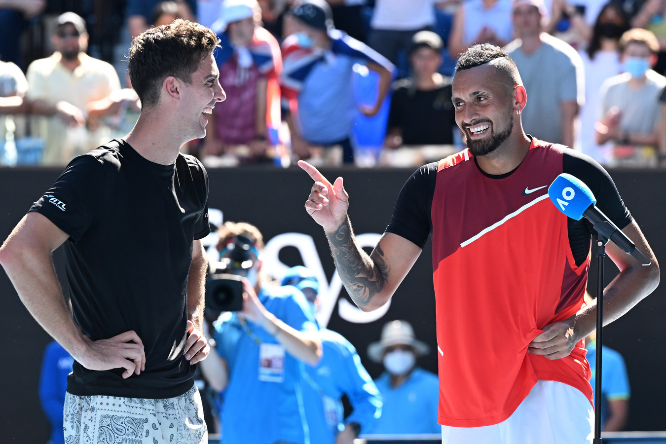 Nick Kyrgios (r) en Thanasi Kokkinakis.