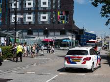Busstation Nijmegen hele dag afgesloten nadat vrachtwagen matrixportaal ramt: zoeken naar je bus