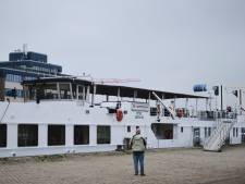 Plek voor bijna 100 vluchtelingen en statushouders op cruiseschip in Koopvaardijhaven in Hellevoetsluis