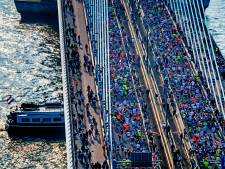Geen lente-, maar wel hevige marathonkriebels in Rotterdam: ‘Krijg al kippenvel van de politiehelikopter’