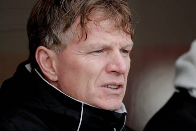 ADO-coach Groenendijk ruikt bloed: ‘Ajax is te raken’