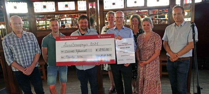 De GECORO van de gemeente Rijkevorsel heeft voor de eerste keer een landbouwprijs uitgereikt