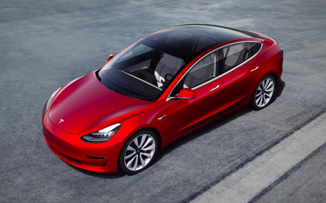 Tesla lanceert in Canada een 'Model 3' met rijbereik van 150 km.