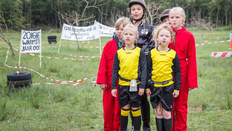 De natuur teistert het theater, maar zorgt ook voor fraaie plaatjes - Volkskrant