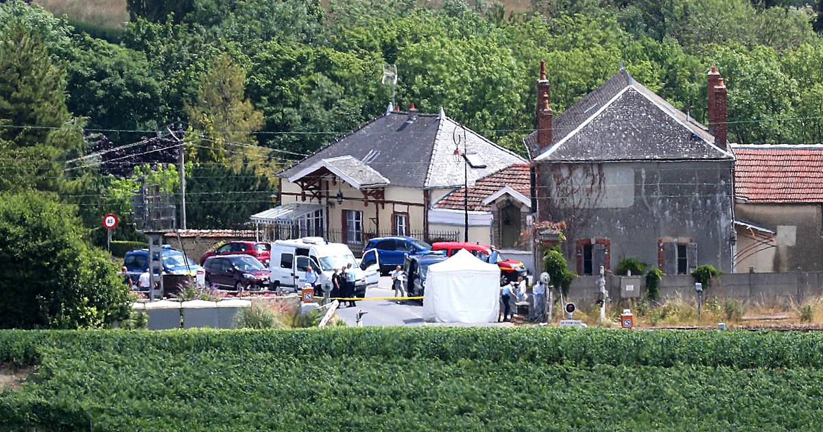 Drie Franse kinderen en kindermeisje komen om bij aanrijding met trein.