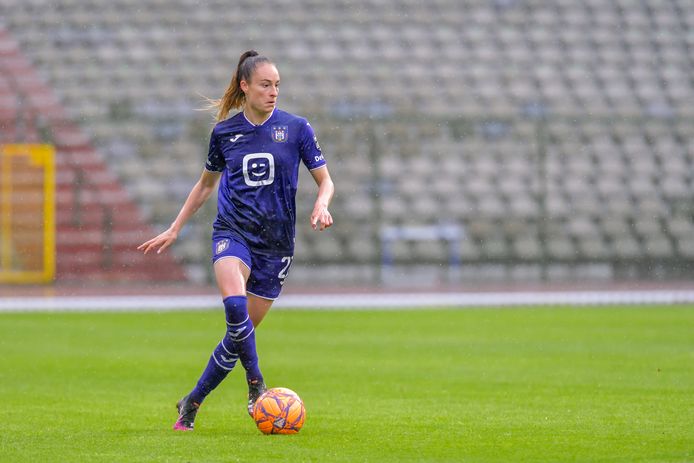 Tessa Wullaert in actie bij Anderlecht.