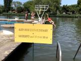 Badmeesters redden Roemeen in het Tuindorpbad in Hengelo