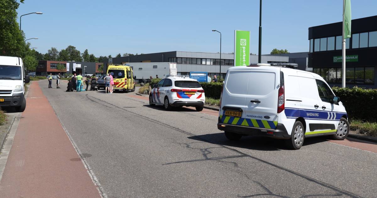 Bestuurder van scootmobiel gewond bij botsing met auto in Boxtel.