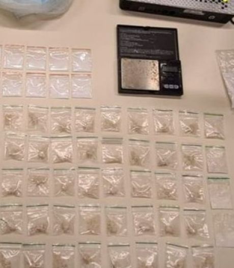 Dealer (21) met flinke hoeveelheid drugs van straat geplukt in Oss