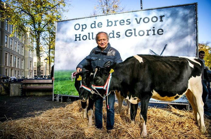 Ex-staatssecretaris van Economische Zaken en Landbouw Henk Bleker in 2018 op het Plein voor de Tweede Kamer. Daar demonstreerde hij tegen het beleid van zijn opvolger Carola Schouten.
