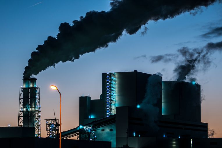 De kolencentrale van RWE in Eemshaven. Beeld Anjo de Haan