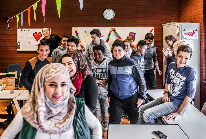 STOCK. Steeds meer leerlingen opteren voor islamitische levensbeschouwing in zowel het lager als secundaire stedelijke onderwijs in Antwerpen.