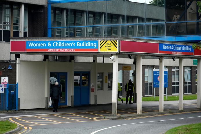 De gruwelijke feiten gebeurden op de neonatale afdeling van het Countess of Chester-ziekenhuis in Chester bij Liverpool.