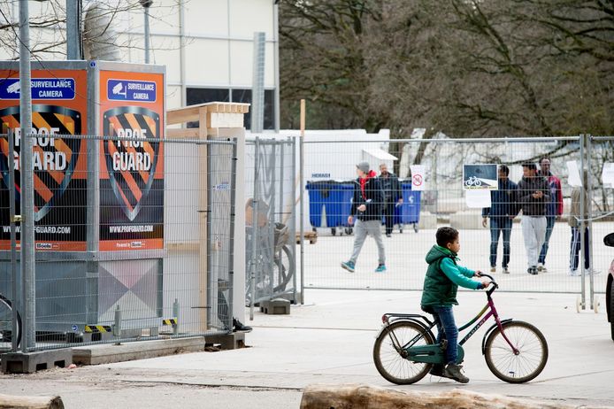 Syrische vluchtelingen in een asielzoekerscentrum in Nederland.