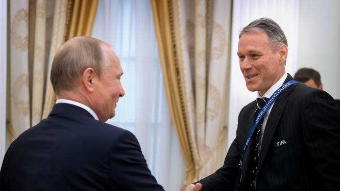 Van Basten wuift kritiek over meeting met Poetin weg