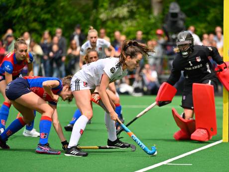 Hockeysters Amsterdam pakken 21ste landstitel in clubgeschiedenis na zinderende finale tegen SCHC
