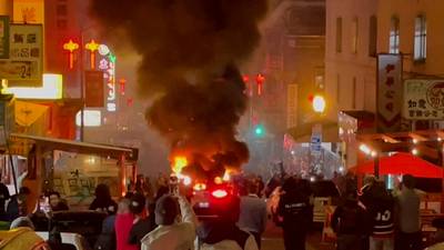 Un taxi autonome de Google vandalisé et incendié en pleine rue à San Francisco