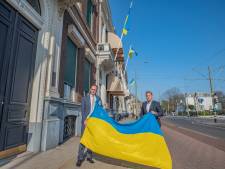 Stad kleurt blauw en geel: waarom deze Hagenaars de Oekraïense vlag uithangen