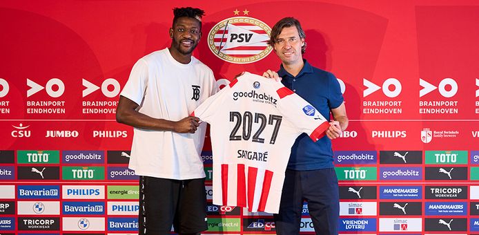 Ibrahim Sangaré en John de Jong, de technisch directeur van PSV.