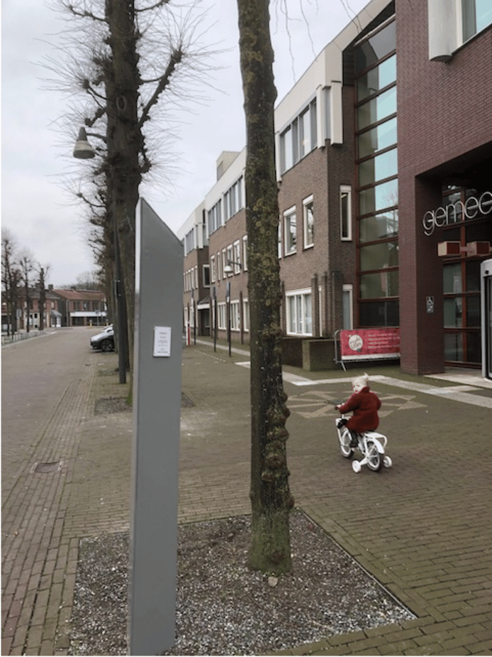 Monoliet voor het gemeentehuis van Uden