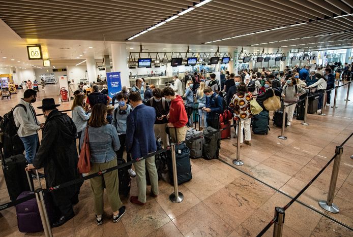 Het was donderdag eindelijk weer druk op Brussels Airport. Daar vertrokken 20.000 mensen op reis.