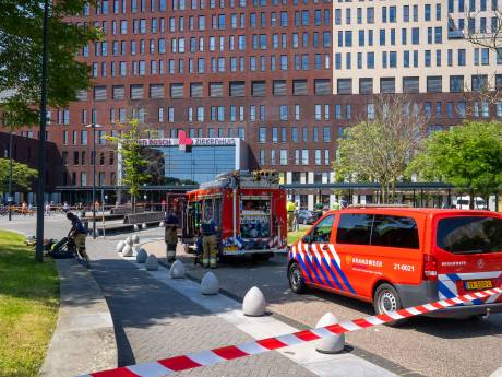 Plein Jeroen Bosch Ziekenhuis tijdelijk afgezet na chemische reactie: ‘Zo’n vat kan ontploffen’