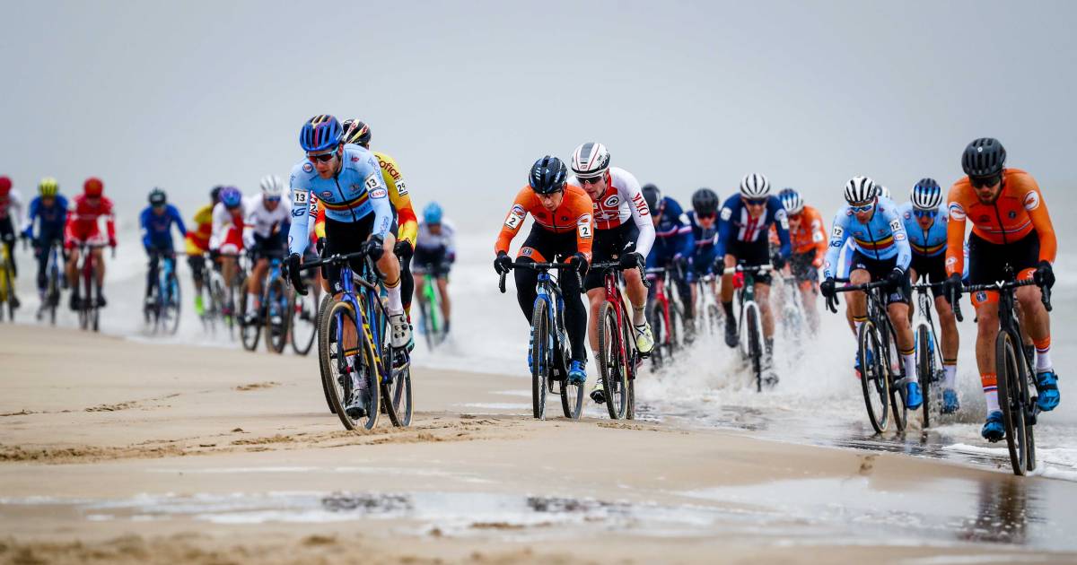 Bekijk hier de mooiste foto's van de WK veldrijden op het strand van  Oostende | WK veldrijden | AD.nl