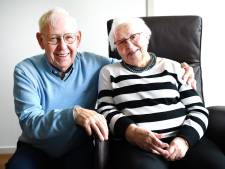 Jo en Bep Aarts zitten al zestig jaar op elkaars lip en zijn nog steeds gelukkig samen