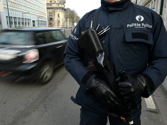 Twee verdachten verijdelde aanslag Parijs blijven aangehouden