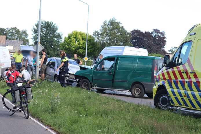 Frontale botsing in Barneveld.