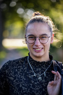 Elianne Huitema is veranderd van een verlegen meisje in een sterke vrouw met volzinnen.