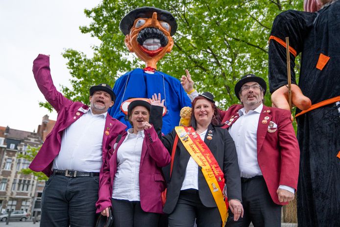 Reus Deugniet is voortaan een officiële Merksemnaar.
