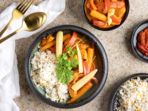 Wat Eten We Vandaag: Rode curry met kipfilet en paprika