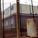 Criminelen worden steeds jonger, de misdrijven steeds zwaarder. Maar jonge boefjes gaan wegens plaatsgebrek vrijuit