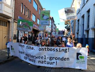 Actiegroep Red Onze Kleiputten zamelt 6.200 handtekeningen in en organiseert Kleiputtenwandeling
