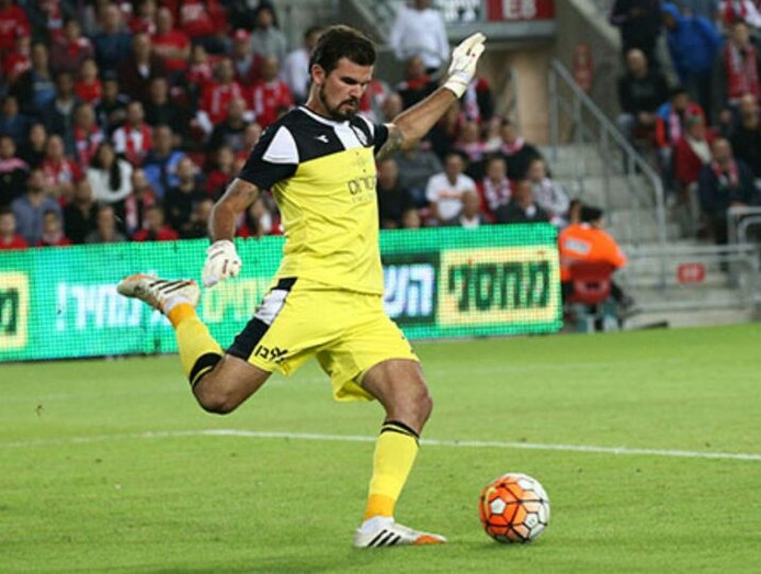 Piet Velthuizen maakt indruk bij Hapoel Haifa | Nijmegen | gelderlander.nl