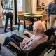 327 nieuwe overlijdens in ons land, bijna helft Vlaamse slachtoffers overleed in woon-zorgcentrum: ‘Sterftecijfers blijven hoog en gaan nog stijgen’
