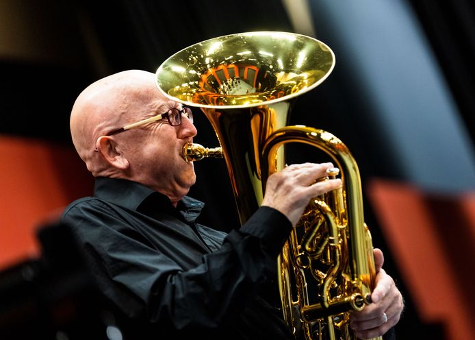 Steven Mead, wereldwijd gezien als een van de beste euphoniumbespelers ooit, was voor een masterclass op het conservatorium in Tilburg