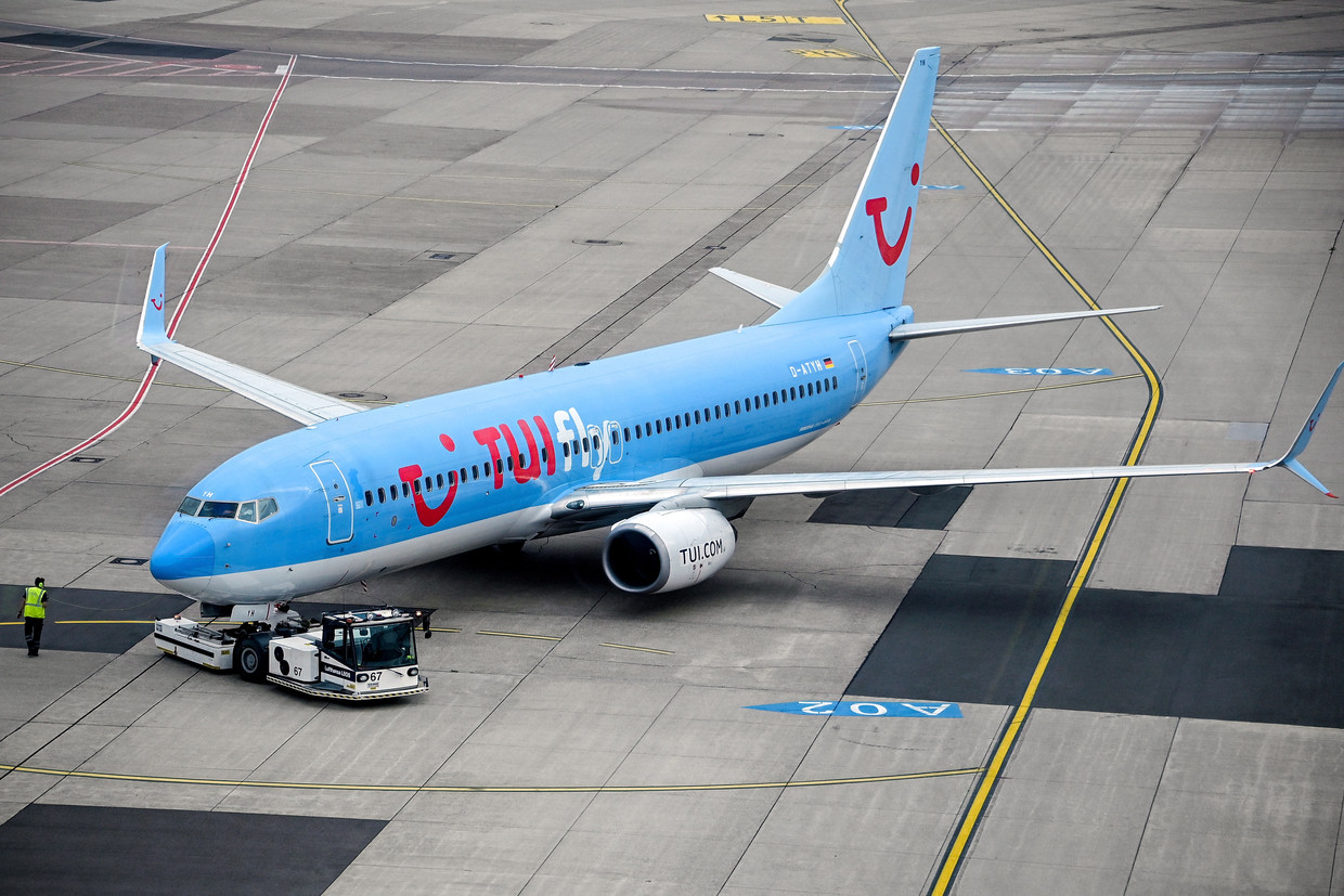 Een Boeing 737-800 van TUI fly. Beeld EPA