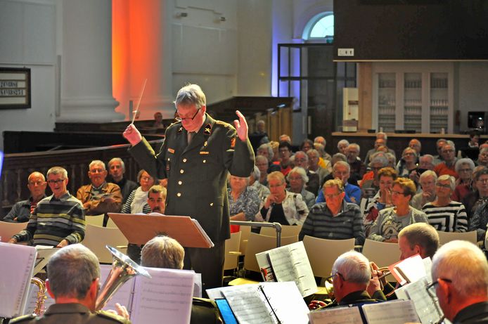 Het Reünie Orkest Artillerie Trompetterkorps speelde zaterdag in de Nieuwe Kerk in Zierikzee