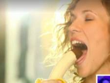 Lorie pétillante et coquine dans son nouveau clip