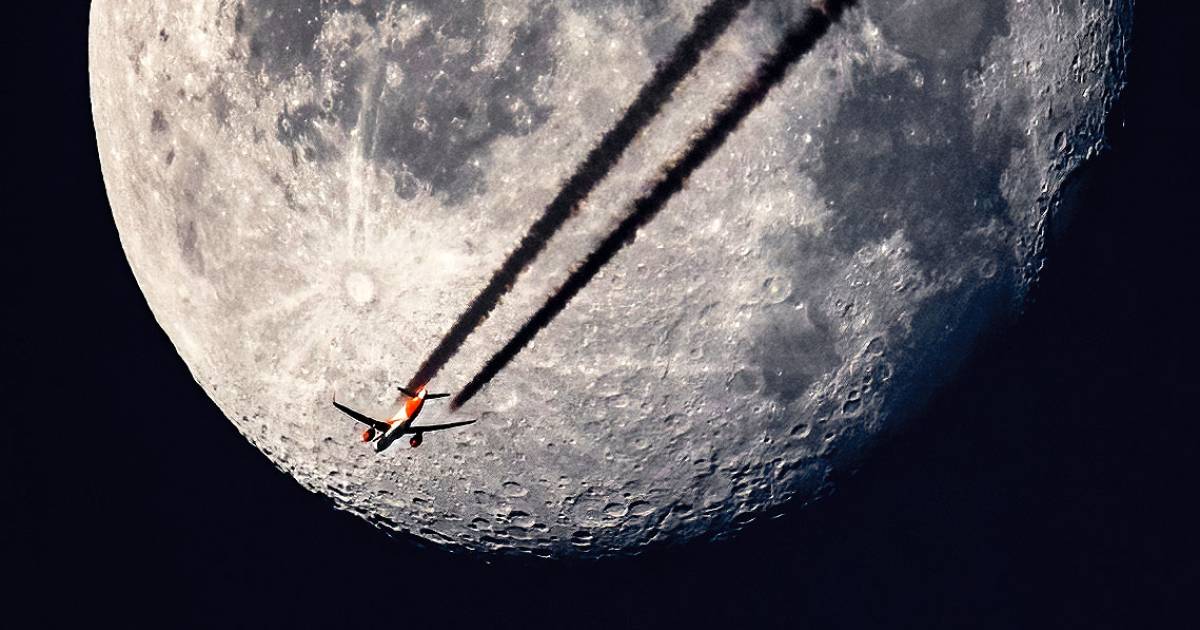 Wát een foto! Jeffrey schoot ’m vanuit zijn achtertuin en zoekt nu de piloten