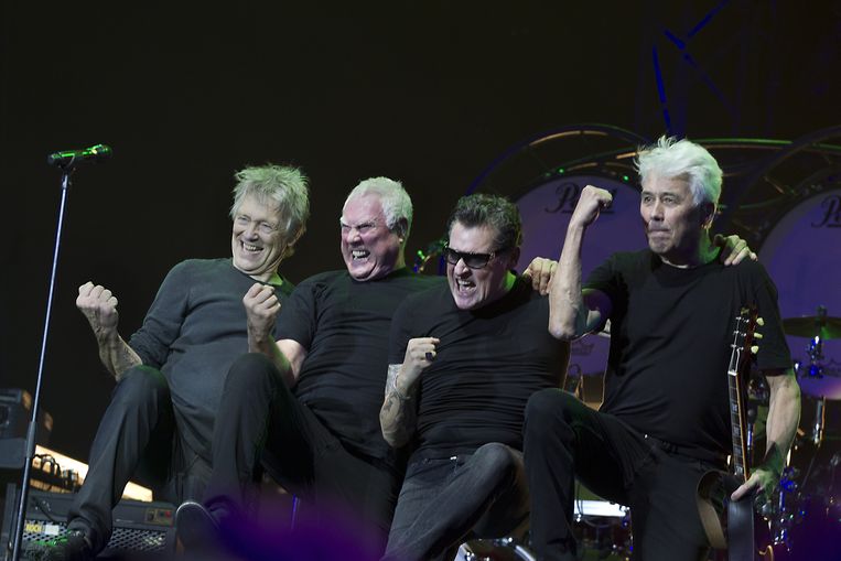 Optreden van de Haagse rockband Golden Earring met (VLNR) bassist Rinus Gerritsen, drummer Cesar Zuiderwijk, zanger Barry Hay en gitarist George Kooymans tijdens hun Five Zero concert in de Ziggo Dome.  Beeld ANP Kippa / Paul Bergen