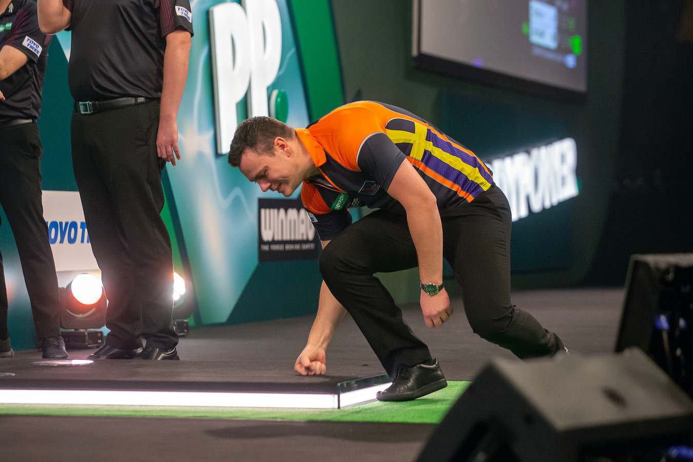 Nederlandse Zweed Jeffrey de Graaf buigt op WK darts voor voormalig