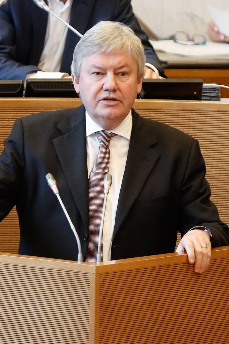 Marcourt lance un appel solennel au géant Mittal