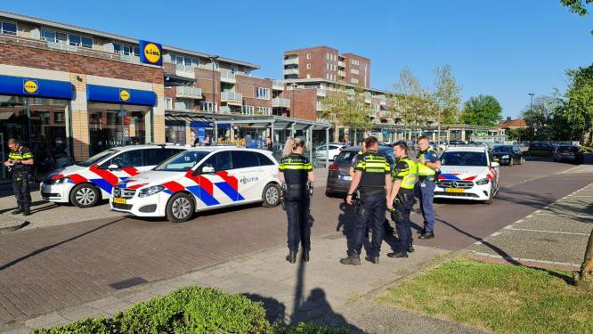 Vrouw mishandeld door jongen in Enschede, terwijl haar kinderen erbij zijn