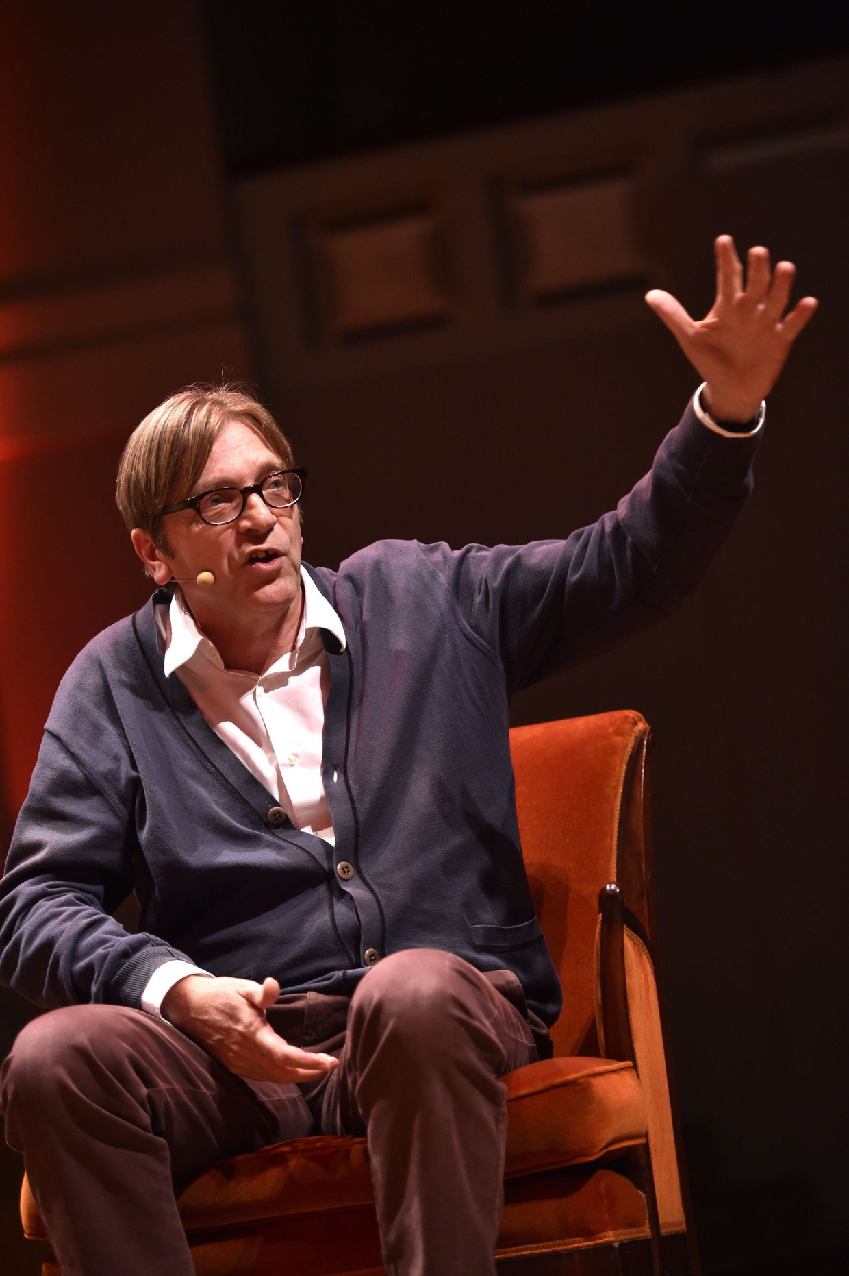 Guy Verhofstadt bespeelt de concertzaal Bozar. Beeld Christophe Licoppe/HH