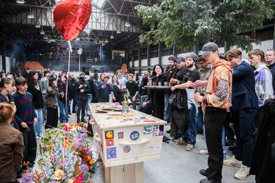 Joep (19) genoot met volle teugen van het leven, tot hij onder invloed van lsd een fatale val maakte